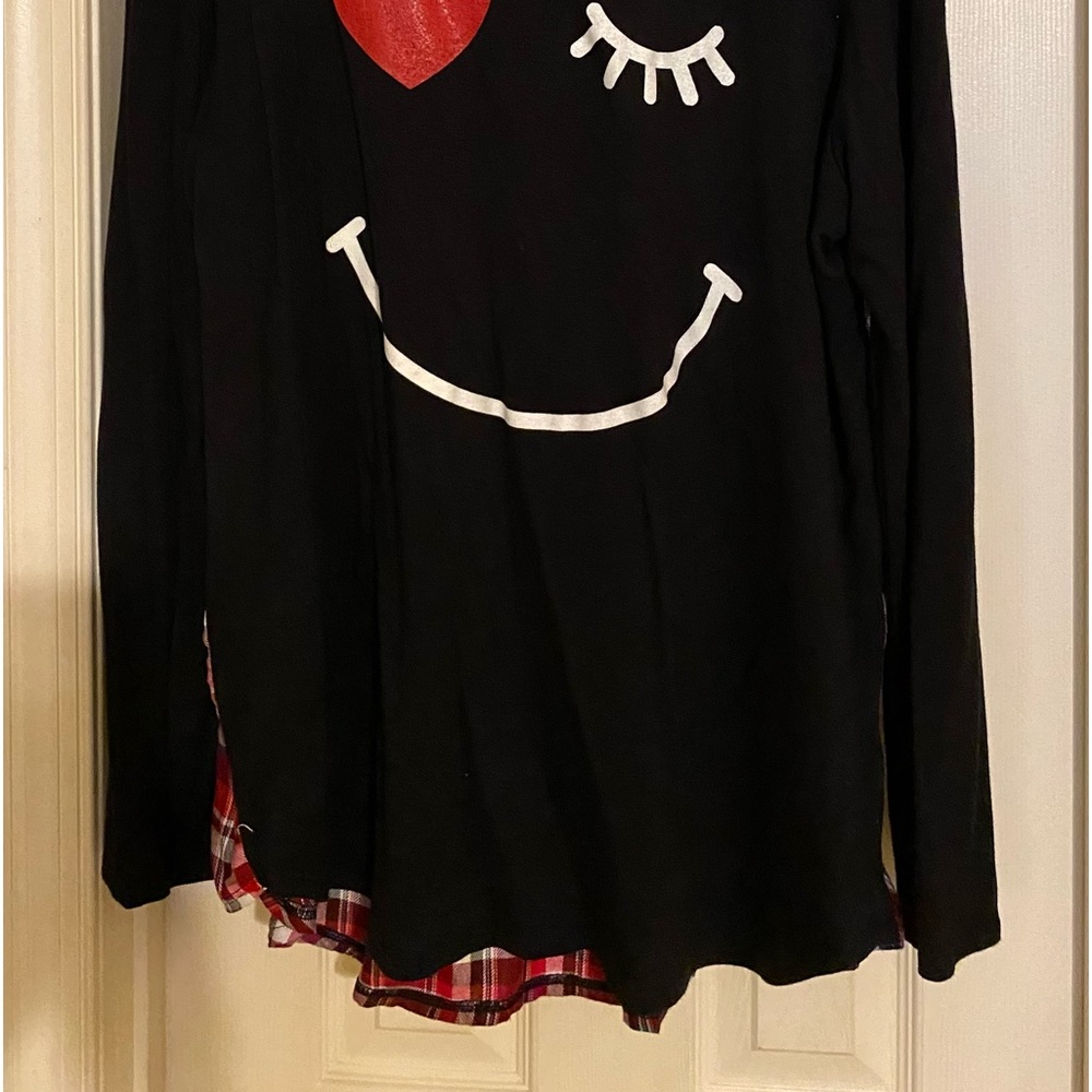 Shirt - Picture 2 of 3